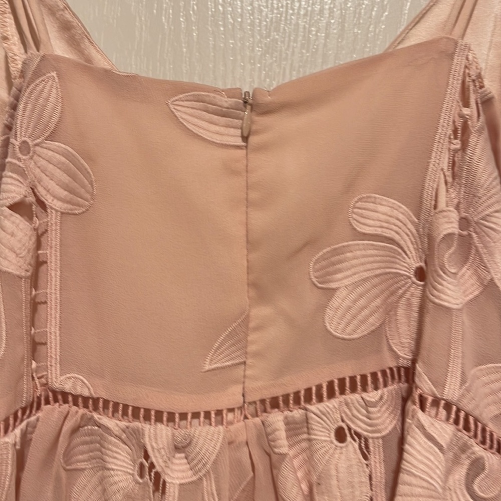 Lovers + Friends WISHFUL off shoulder
lace dress size 6 - Picture 8 of 11